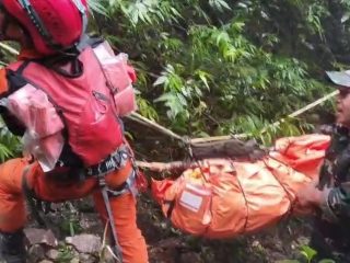 Korban Kedua Kecelakaan Pesawat ATR 42-500 Ditemukan di Tebing Curam Gunung Bulusaraung