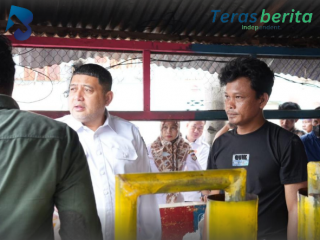 Dari Lorong Bontoala, Darwin Sulap Limbah Oli dan Plastik Jadi Bahan Bakar Alternatif, Wali Kota Makassar Beri Apresiasi