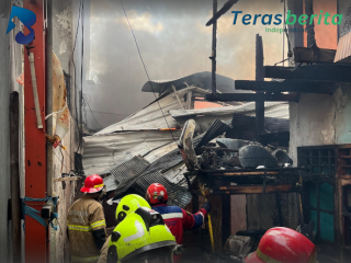 Delapan Rumah Hangus Terbakar di Pemukiman Padat Makassar