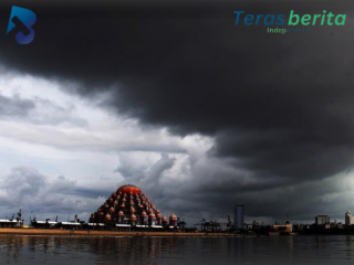 BMKG Makassar Keluarkan Peringatan Dini Angin Kencang