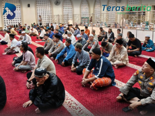 Tarawih Keliling Polres Pelabuhan Makassar, Bangun Kedekatan Polisi dan Masyarakat