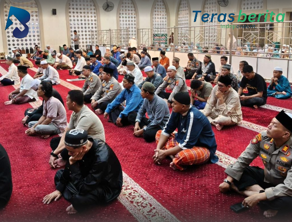 Tarawih Keliling Polres Pelabuhan Makassar, Bangun Kedekatan Polisi dan Masyarakat