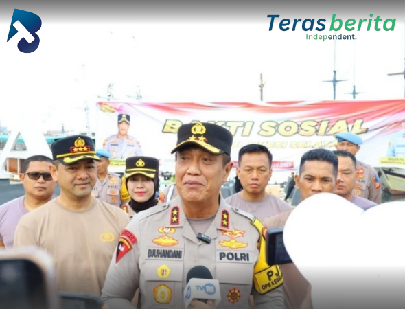Polda Sulawesi Selatan Gelar Aksi Bersih-Bersih di Anjungan Pantai Losari, Kapolda Ajak Warga Jaga Kebersihan Kota