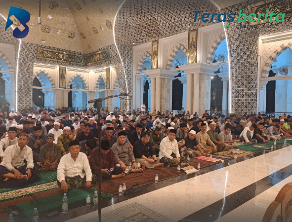 Di Masjid Raya Makassar, Gus Adib Ingatkan Tantangan Kerukunan di Era Digital