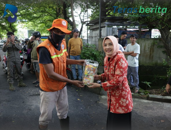 DWP Sekretariat DPRD Makassar Gelar Aksi Sosial Ramadan, Bagikan Sembako dan Takjil