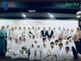 Pererat Silaturahmi Ramadan, Ikawan dan DWP DPRD Makassar Ajak Anak Panti Berbuka Bersama