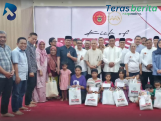 Ramadan Tanpa Sekat, Andi Amran Sulaiman Salurkan Bantuan Sosial dan Dukung Pendidikan Mahasiswa Yatim