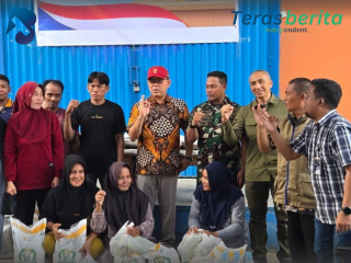 Bulog Makassar Salurkan 37.550 Paket Bantuan Pangan, Serap Beras Petani di Palleko dan Perkuat Stok di Takalar