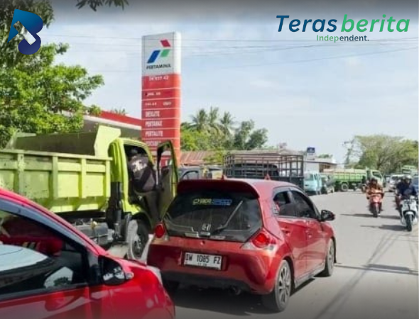 Antrean Panjang di SPBU Sulsel Dipicu Isu BBM, Pemerintah Pastikan Stok Aman dan Imbau Warga Tidak Panic Buying